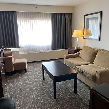 Best Western Cedar Park Inn Edmonton Bagian luar foto