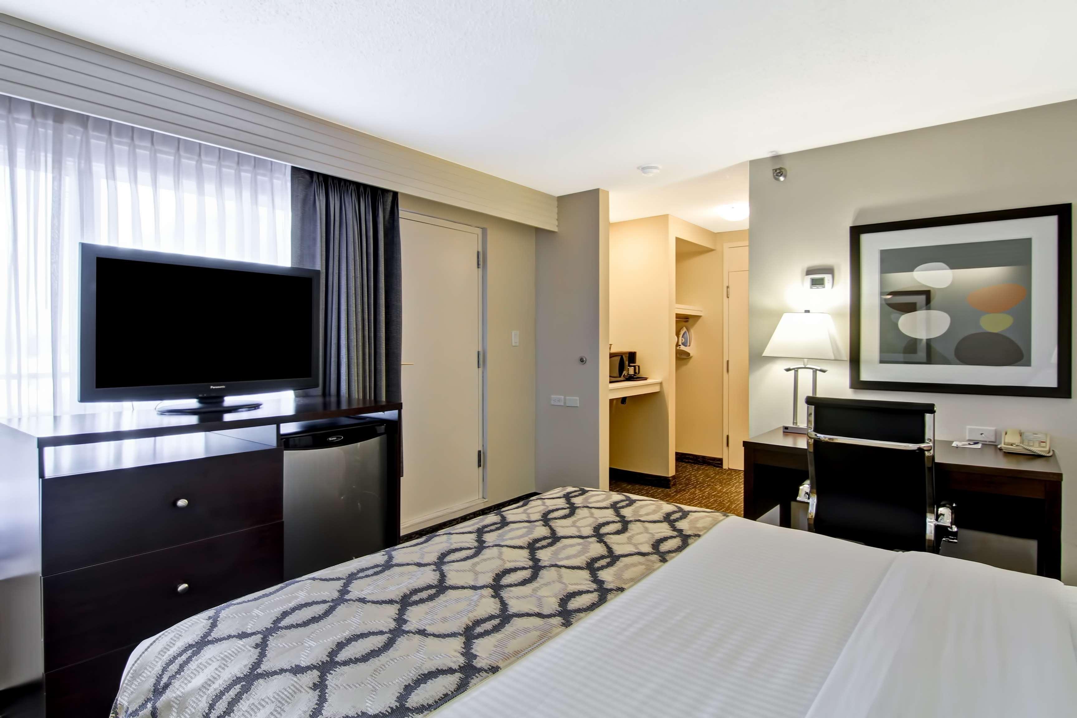 Best Western Cedar Park Inn Edmonton Bagian luar foto