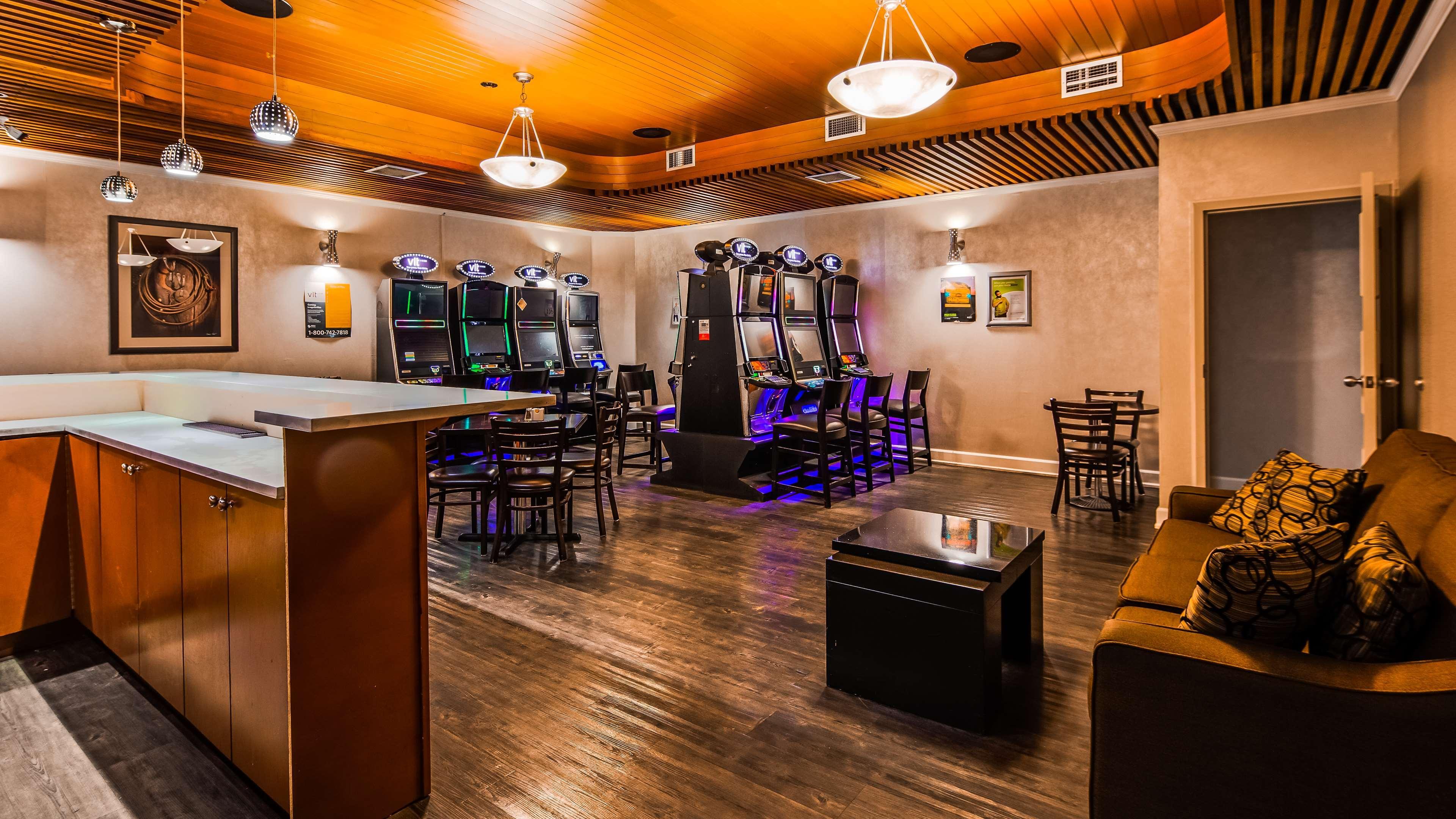 Best Western Cedar Park Inn Edmonton Bagian luar foto