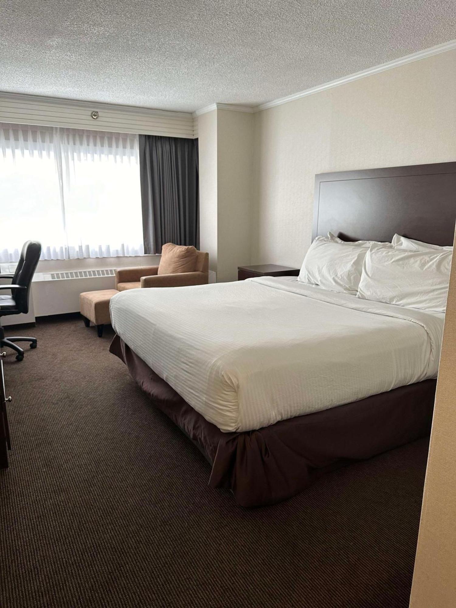 Best Western Cedar Park Inn Edmonton Bagian luar foto