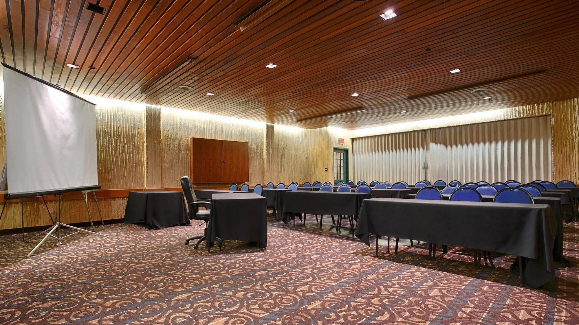 Best Western Cedar Park Inn Edmonton Bagian luar foto