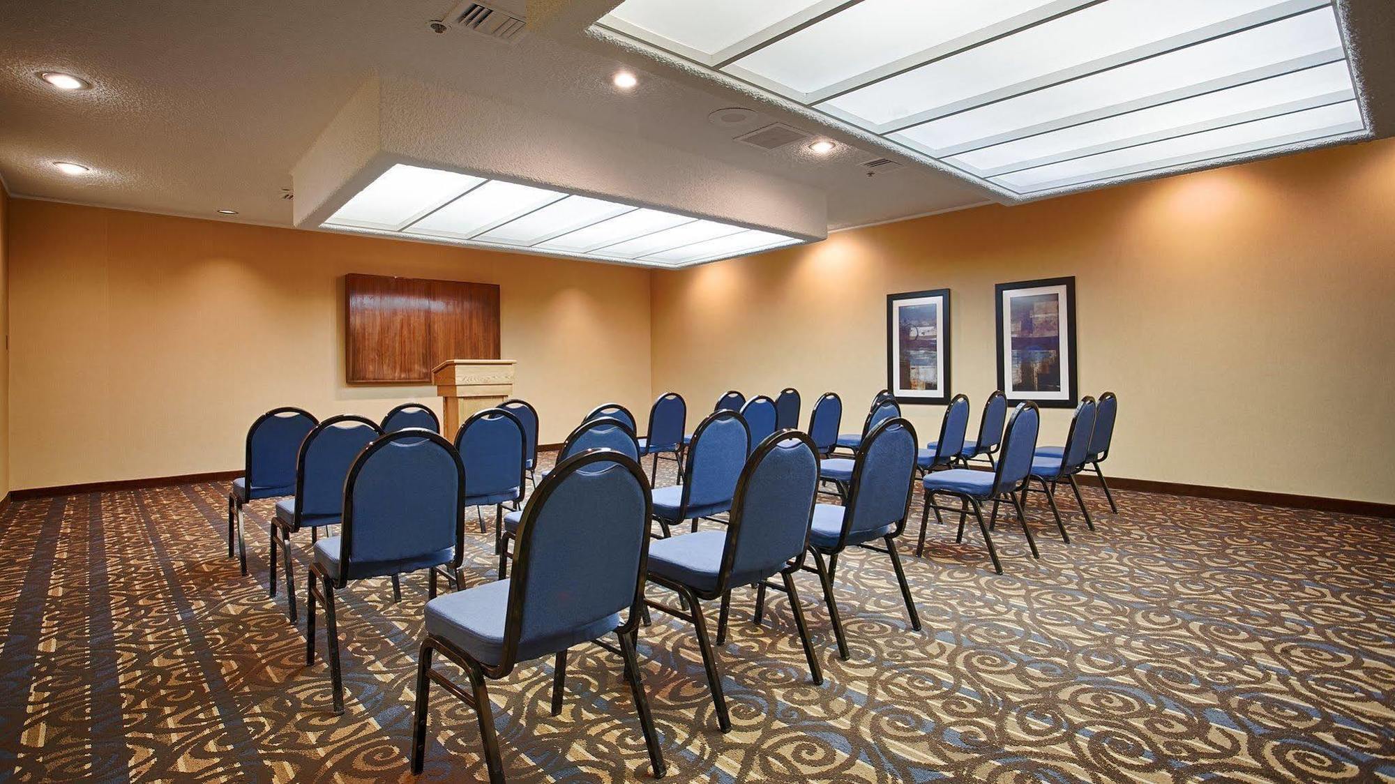 Best Western Cedar Park Inn Edmonton Bagian luar foto